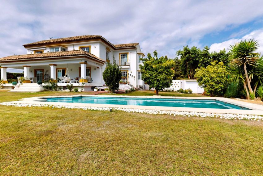R5215531-Villa-For-Sale-Guadalmina-Alta-Detached-7-Beds-253-Built
