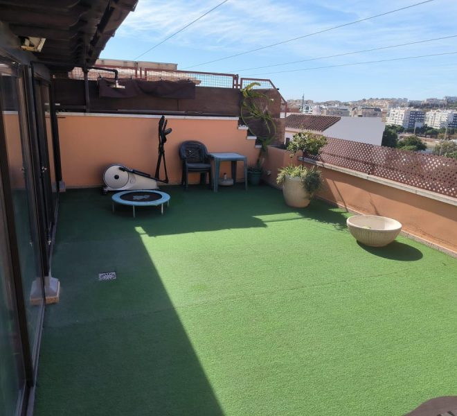 R5215537-Image 1-Penthouse - 4 Beds - 170 Built