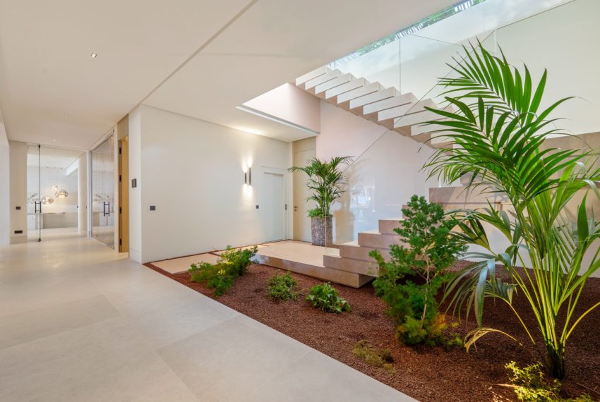 R5215813-Villa-For-Sale-Benahavis-Detached-8-Beds-1696-Built-11