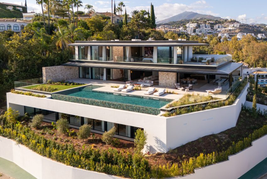 R5215813-Villa-For-Sale-Benahavis-Detached-8-Beds-1696-Built-2