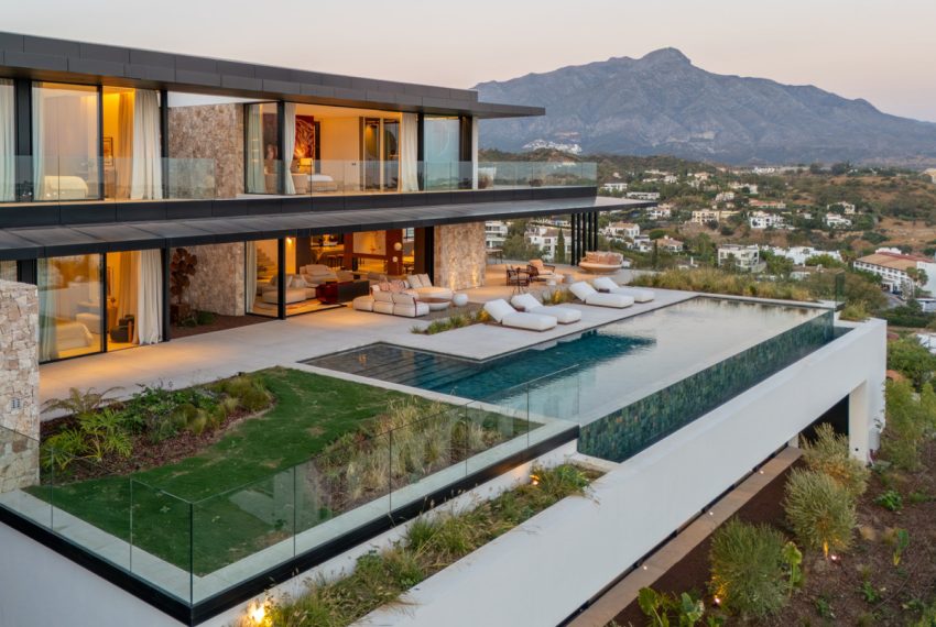 R5215813-Villa-For-Sale-Benahavis-Detached-8-Beds-1696-Built-3