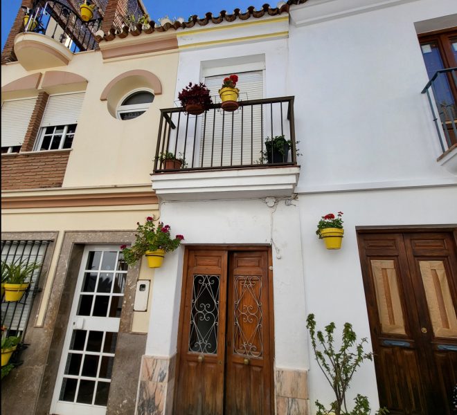 R5215828-Image 1-Detached - 3 Beds - 121 Built