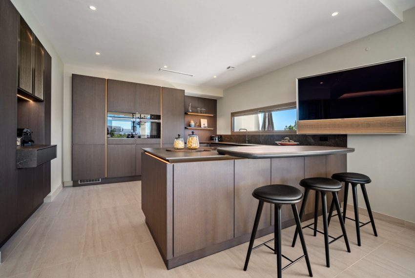 R5216209-Villa-For-Sale-Nueva-Andalucia-Semi-Detached-4-Beds-575-Built-9