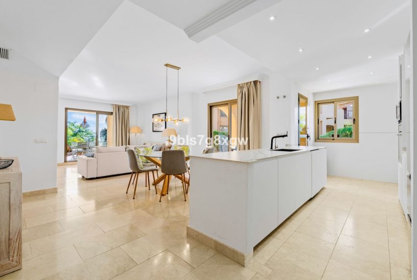 R5216257-Apartment-For-Sale-Benahavis-Ground-Floor-Apartment-3-Beds-127-Built-1