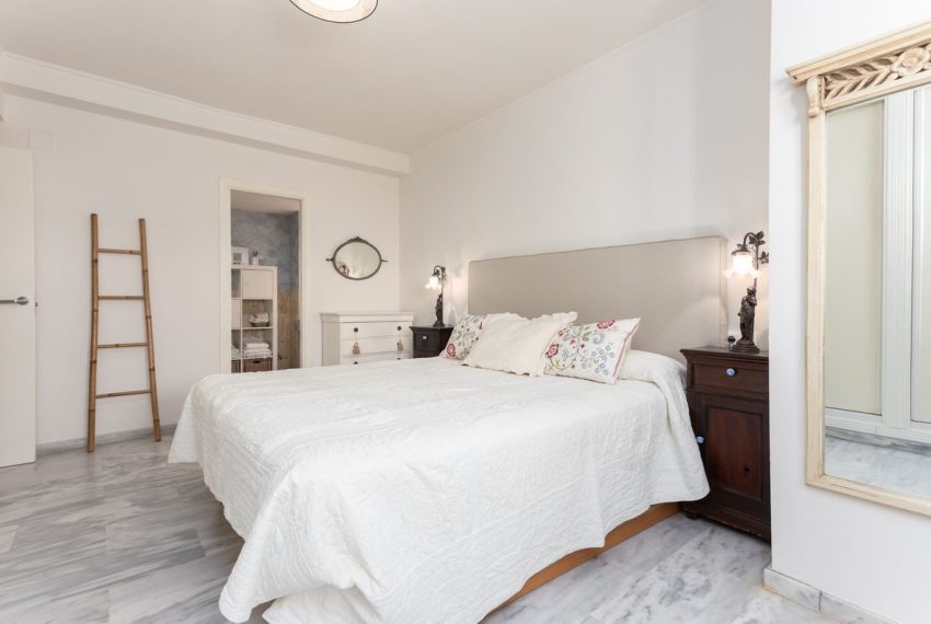 R5216263-Apartment-For-Sale-Nueva-Andalucia-Ground-Floor-2-Beds-105-Built-1