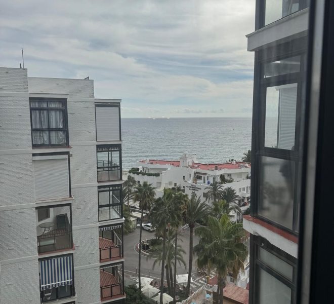 R5216362-Image 1-Middle Floor Apartment - 1 Beds - 45 Built