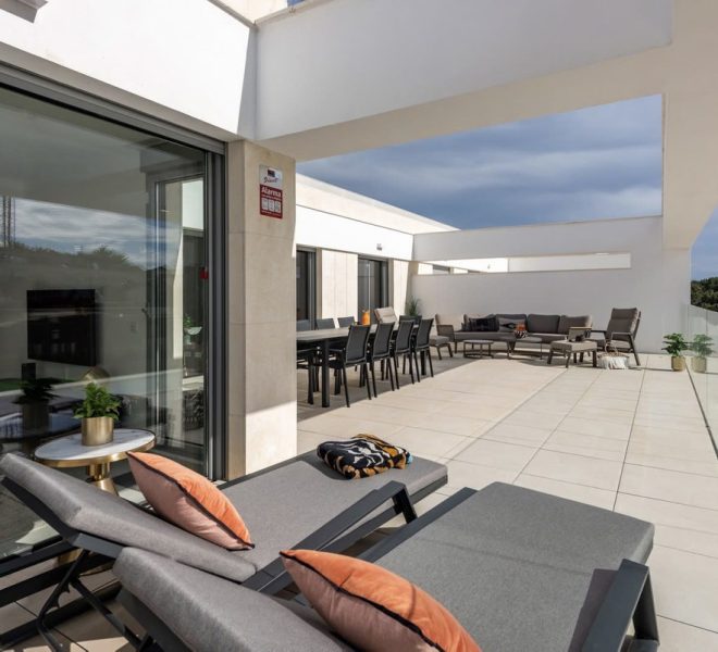 R5216506-Image 1-Penthouse - 3 Beds - 83 Built