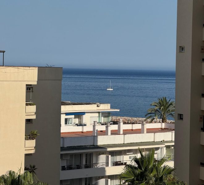 R5216566-Image 1-Middle Floor Apartment - 1 Beds - 47 Built