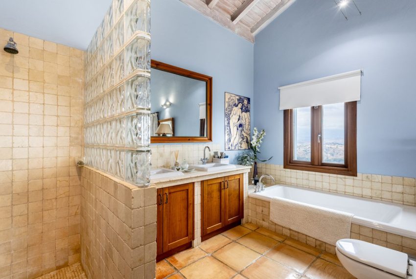 R5216614-Villa-For-Sale-Coin-Finca-4-Beds-520-Built-19