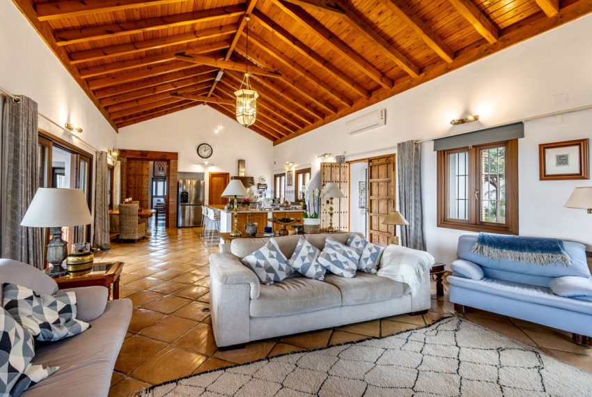 R5216614-Villa-For-Sale-Coin-Finca-4-Beds-520-Built-3