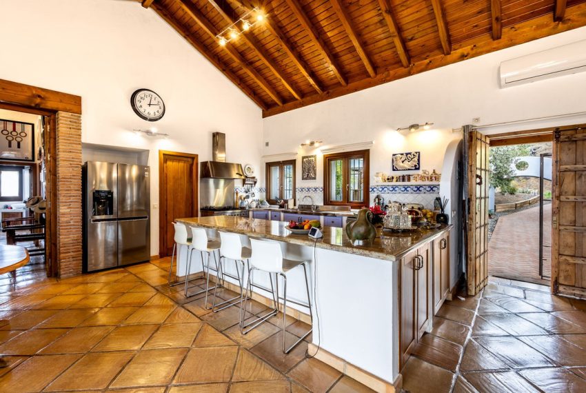 R5216614-Villa-For-Sale-Coin-Finca-4-Beds-520-Built-7