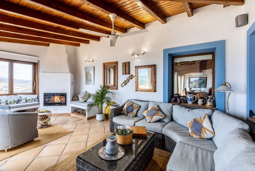 R5216614-Villa-For-Sale-Coin-Finca-4-Beds-520-Built-9