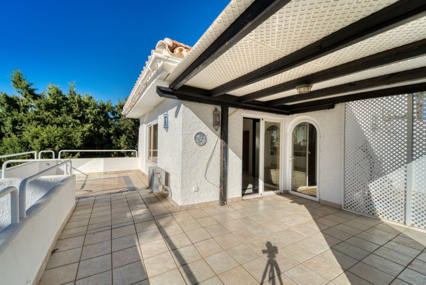 R5216644-Villa-For-Sale-Nueva-Andalucia-Detached-4-Beds-448-Built-11