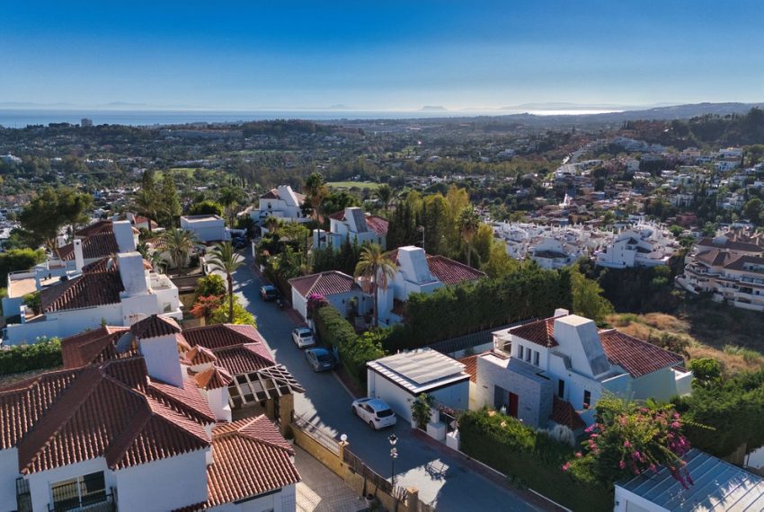 R5216644-Villa-For-Sale-Nueva-Andalucia-Detached-4-Beds-448-Built-13