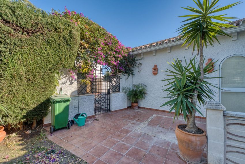 R5216644-Villa-For-Sale-Nueva-Andalucia-Detached-4-Beds-448-Built-15