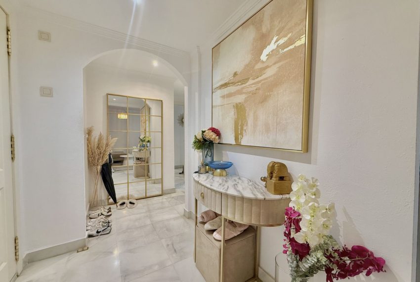 R5216665-Apartment-For-Sale-The-Golden-Mile-Ground-Floor-2-Beds-89-Built-10