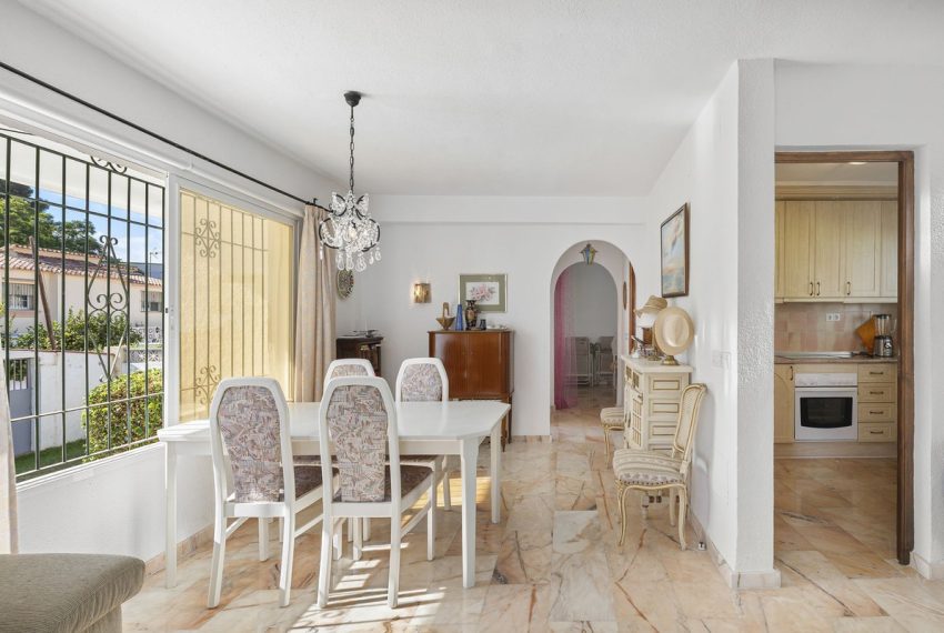 R5216698-Villa-For-Sale-Nueva-Andalucia-Detached-2-Beds-55-Built-3