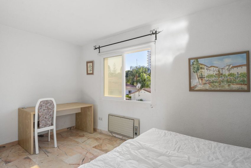 R5216698-Villa-For-Sale-Nueva-Andalucia-Detached-2-Beds-55-Built-5