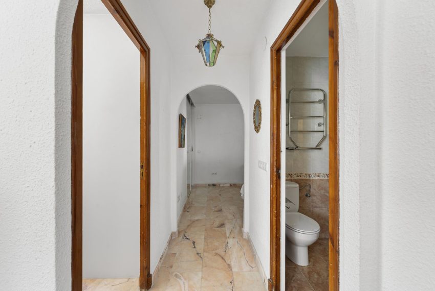 R5216698-Villa-For-Sale-Nueva-Andalucia-Detached-2-Beds-55-Built-6