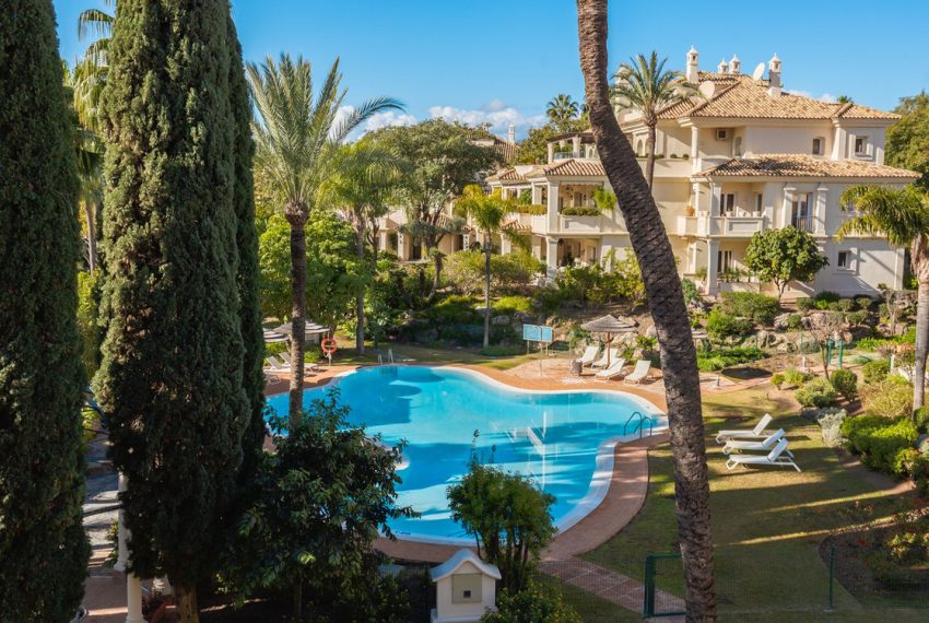 R5216701-Apartment-For-Sale-Nueva-Andalucia-Penthouse-Duplex-3-Beds-262-Built-3