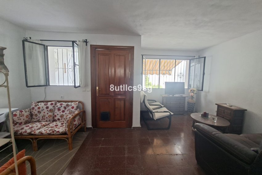 R5216755-Villa-For-Sale-La-Campana-Detached-2-Beds-67-Built-4