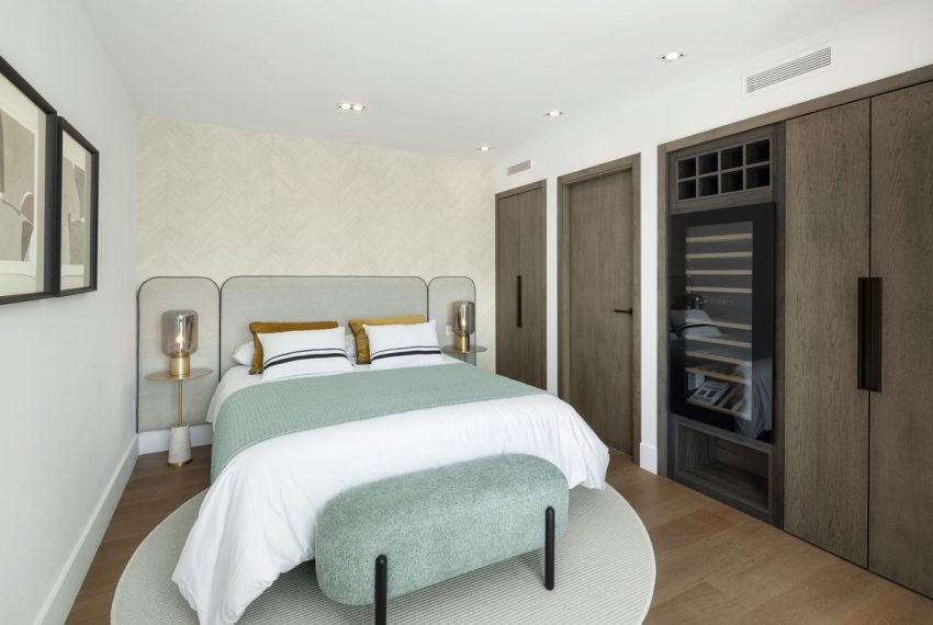 R5217418-Villa-For-Sale-Nueva-Andalucia-Detached-5-Beds-239-Built-12