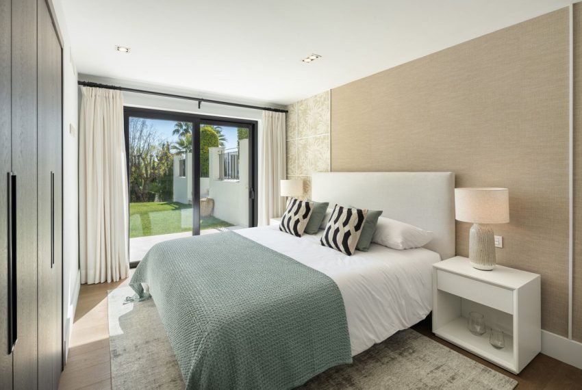 R5217418-Villa-For-Sale-Nueva-Andalucia-Detached-5-Beds-239-Built-14