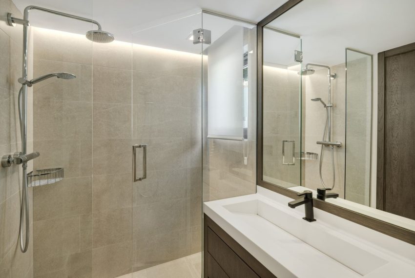 R5217418-Villa-For-Sale-Nueva-Andalucia-Detached-5-Beds-239-Built-15