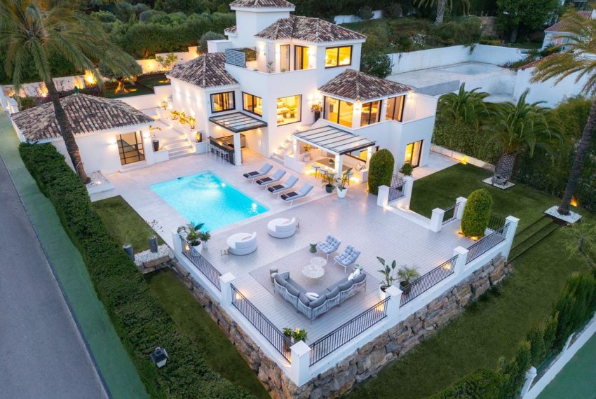 R5217418-Villa-For-Sale-Nueva-Andalucia-Detached-5-Beds-239-Built-2