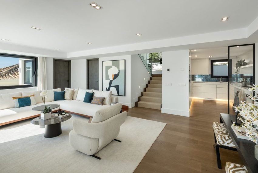 R5217418-Villa-For-Sale-Nueva-Andalucia-Detached-5-Beds-239-Built-9