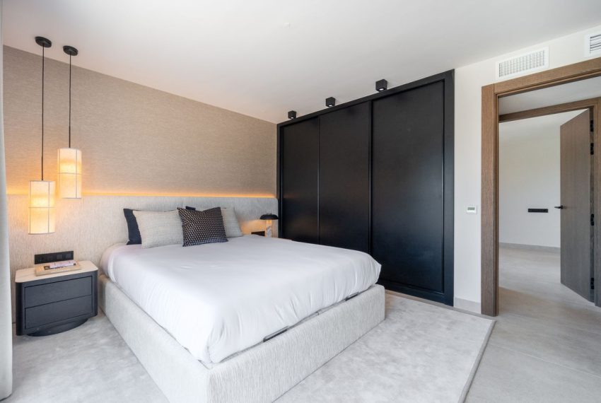 R5217538-Villa-For-Sale-La-Cala-de-Mijas-Detached-5-Beds-258-Built-11