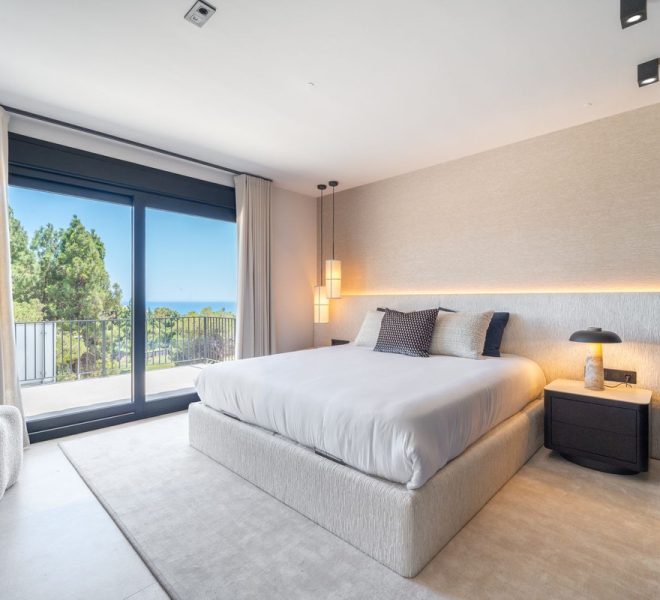 R5217538-Image 1-Detached - 5 Beds - 258 Built