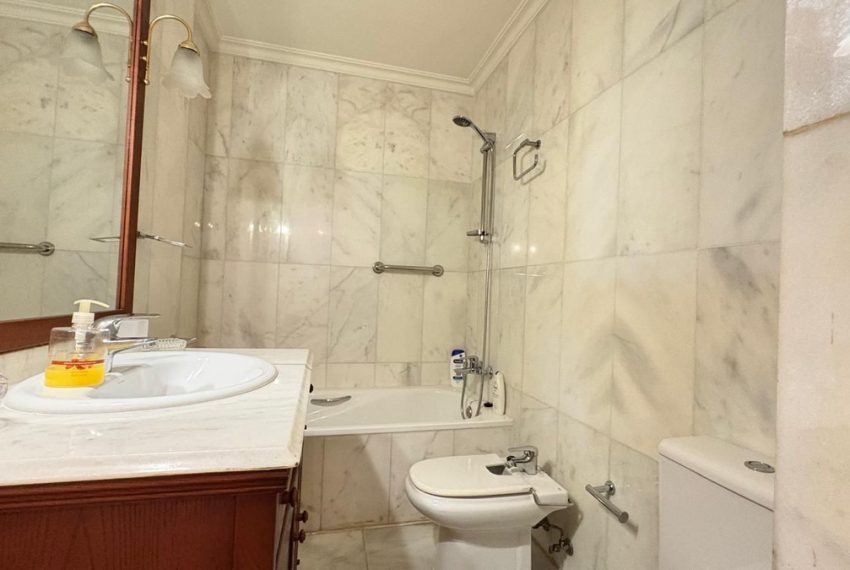 R5217664-Apartment-For-Sale-Marbella-Middle-Floor-2-Beds-70-Built-4