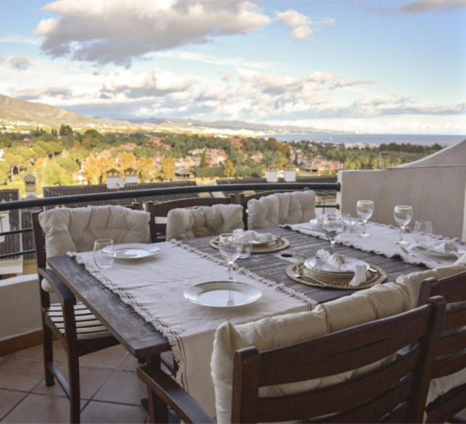 R5217946-Image 1-Middle Floor Apartment - 2 Beds - 99 Built