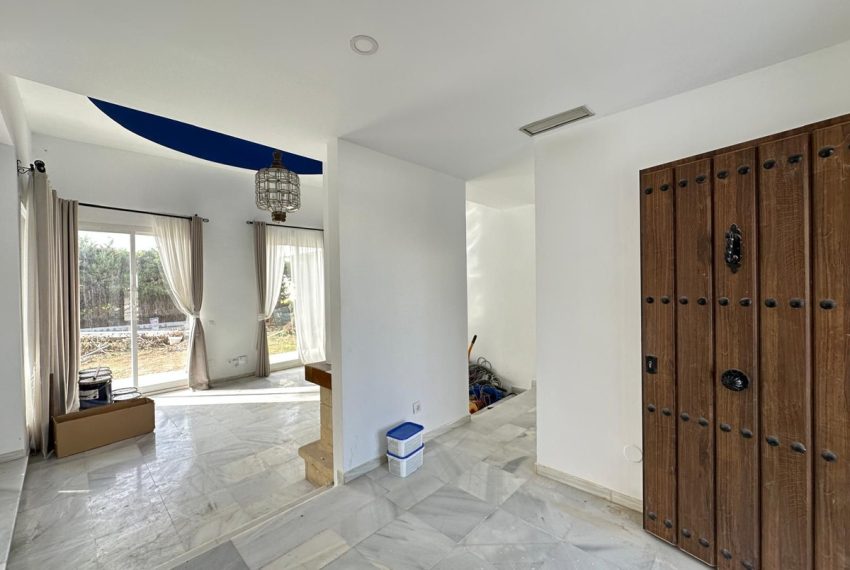 R5218393-Villa-For-Sale-Nueva-Andalucia-Detached-5-Beds-287-Built-5