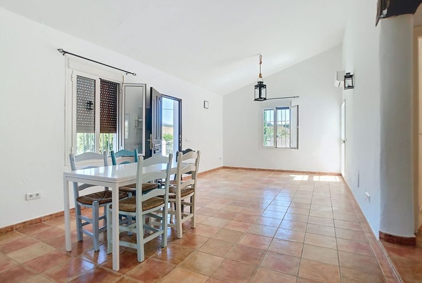 R5218429-Villa-For-Sale-Coin-Detached-2-Beds-72-Built-6