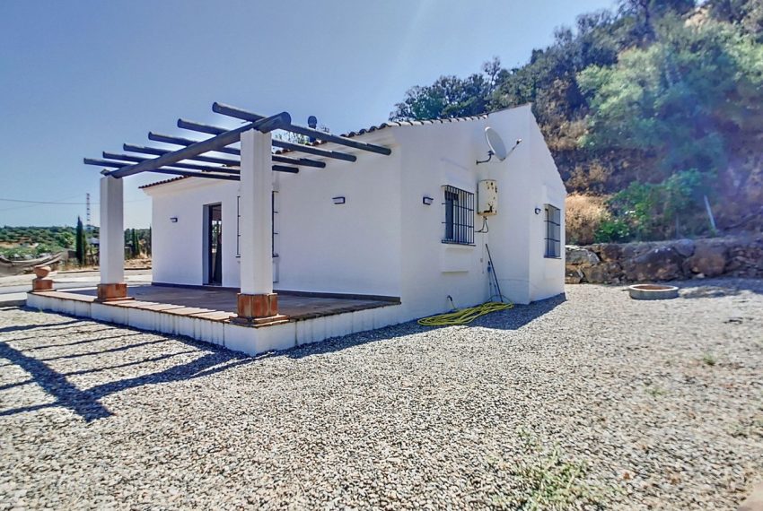 R5218429-Villa-For-Sale-Coin-Detached-2-Beds-72-Built