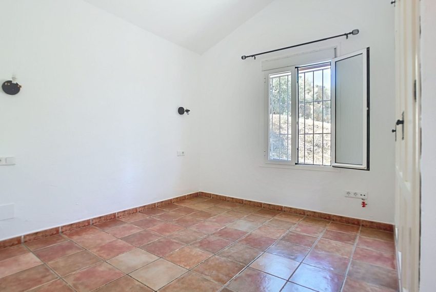 R5218429-Villa-For-Sale-Coin-Detached-2-Beds-72-Built-9