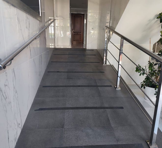 R5218501-Image 1-Middle Floor Apartment - 2 Beds - 88 Built