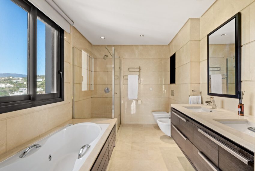 R5218735-Apartment-For-Sale-La-Quinta-Penthouse-3-Beds-220-Built-14