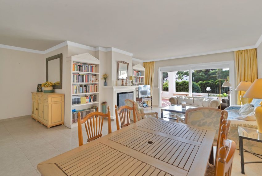 R5219653-Apartment-For-Sale-La-Quinta-Middle-Floor-Apartment-2-Beds-155-Built