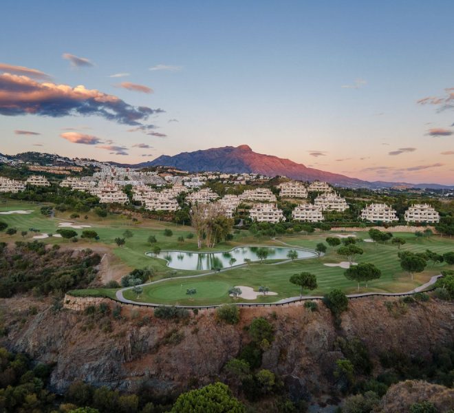 R5219938-Image 1-Ground Floor Apartment - 4 Beds - 246 Built