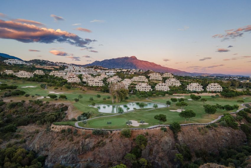 R5219938-Apartment-For-Sale-Benahavis-Ground-Floor-Apartment-4-Beds-246-Built