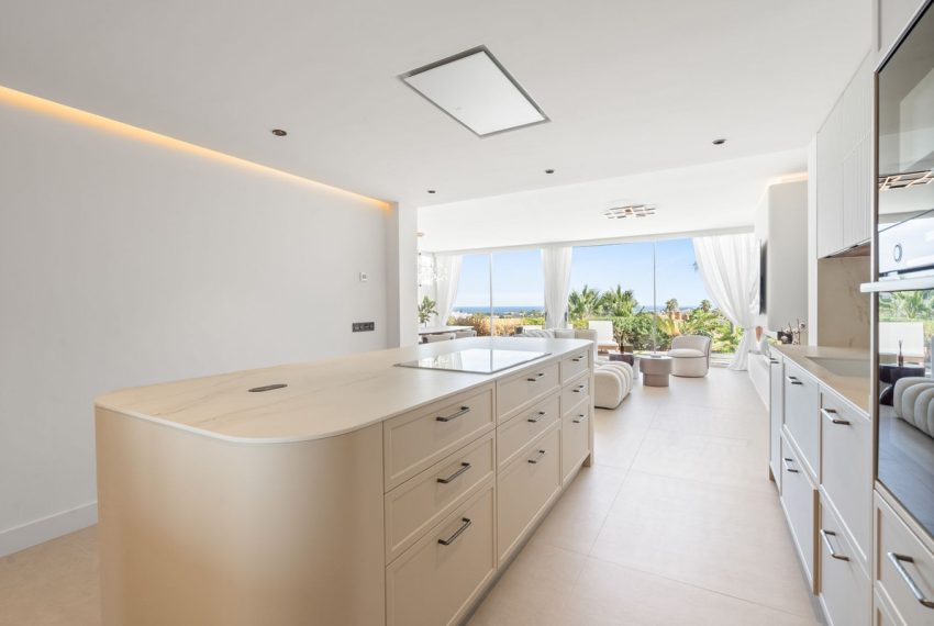 R5221474-Apartment-For-Sale-Nueva-Andalucia-Ground-Floor-Studio-3-Beds-183-Built