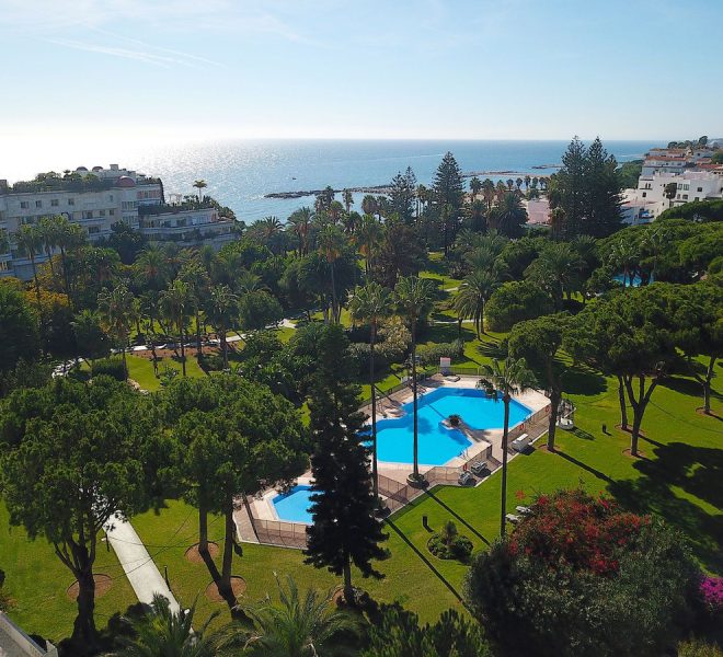 R5221858-Image 1-Middle Floor Apartment - 3 Beds - 198 Built