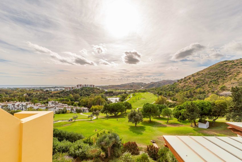 R5222125-Apartment-For-Sale-Los-Arqueros-Penthouse-Duplex-3-Beds-200-Built-16