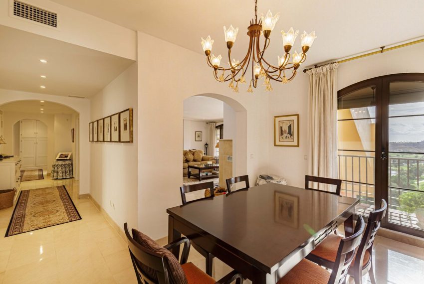 R5222125-Apartment-For-Sale-Los-Arqueros-Penthouse-Duplex-3-Beds-200-Built-2