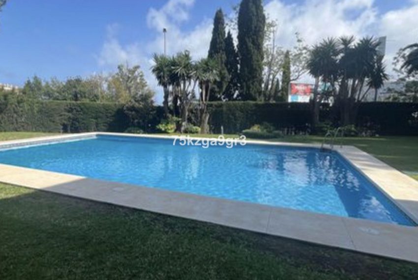 R5222149-Apartment-For-Sale-Nueva-Andalucia-Ground-Floor-Apartment-2-Beds-129-Built