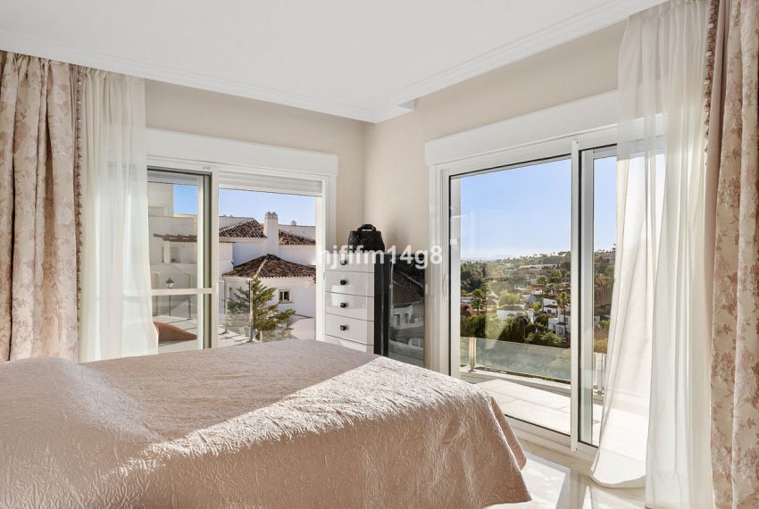 R5222437-Apartment-For-Sale-Nueva-Andalucia-Penthouse-3-Beds-108-Built-8