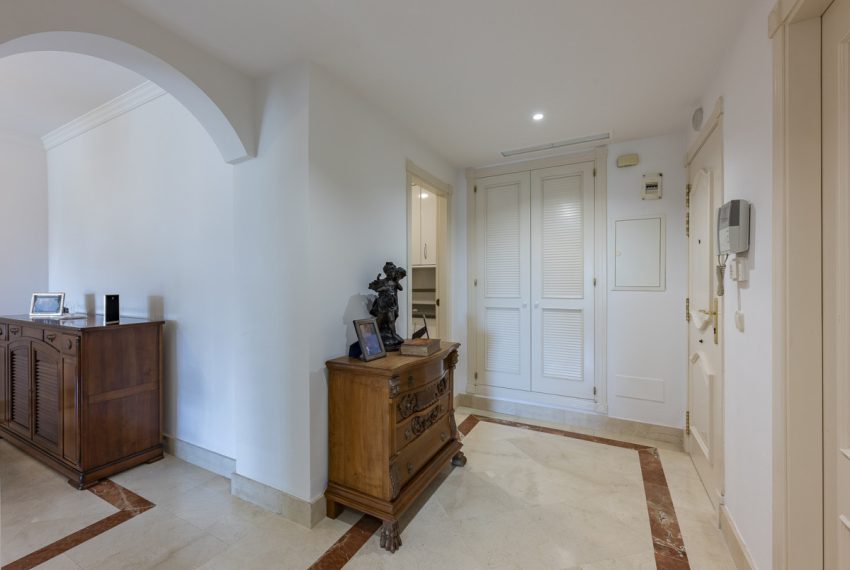 R5222656-Apartment-For-Sale-The-Golden-Mile-Middle-Floor-Apartment-2-Beds-130-Built-1